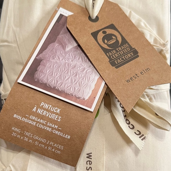 West Elm Organic Pintuck Sham - Picture 3 of 4